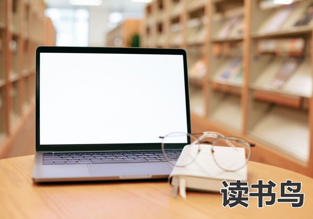 首先一定是尽量找湖南当地最好的学校，选升学率高的学校。尽量选择专业的复读学校，毕竟专业的人做专业的事。但其实最主要还是自己要做好心理准备，复读学校只是给你提供一个平台，主要还是靠自己。
