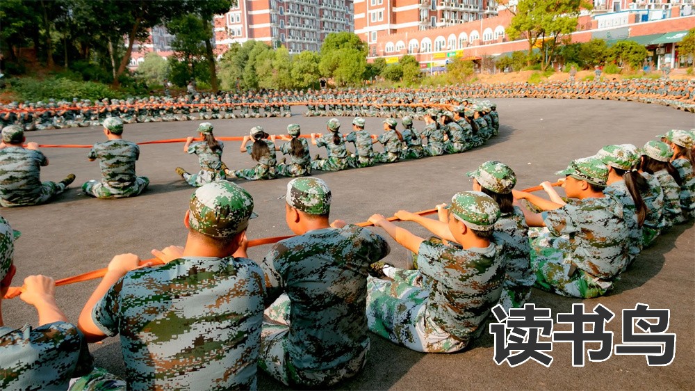 内向的女孩子学习什么专业好？这4点至关重要！