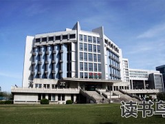 在家自学复读能报名高考吗？（在学校复读的优点）