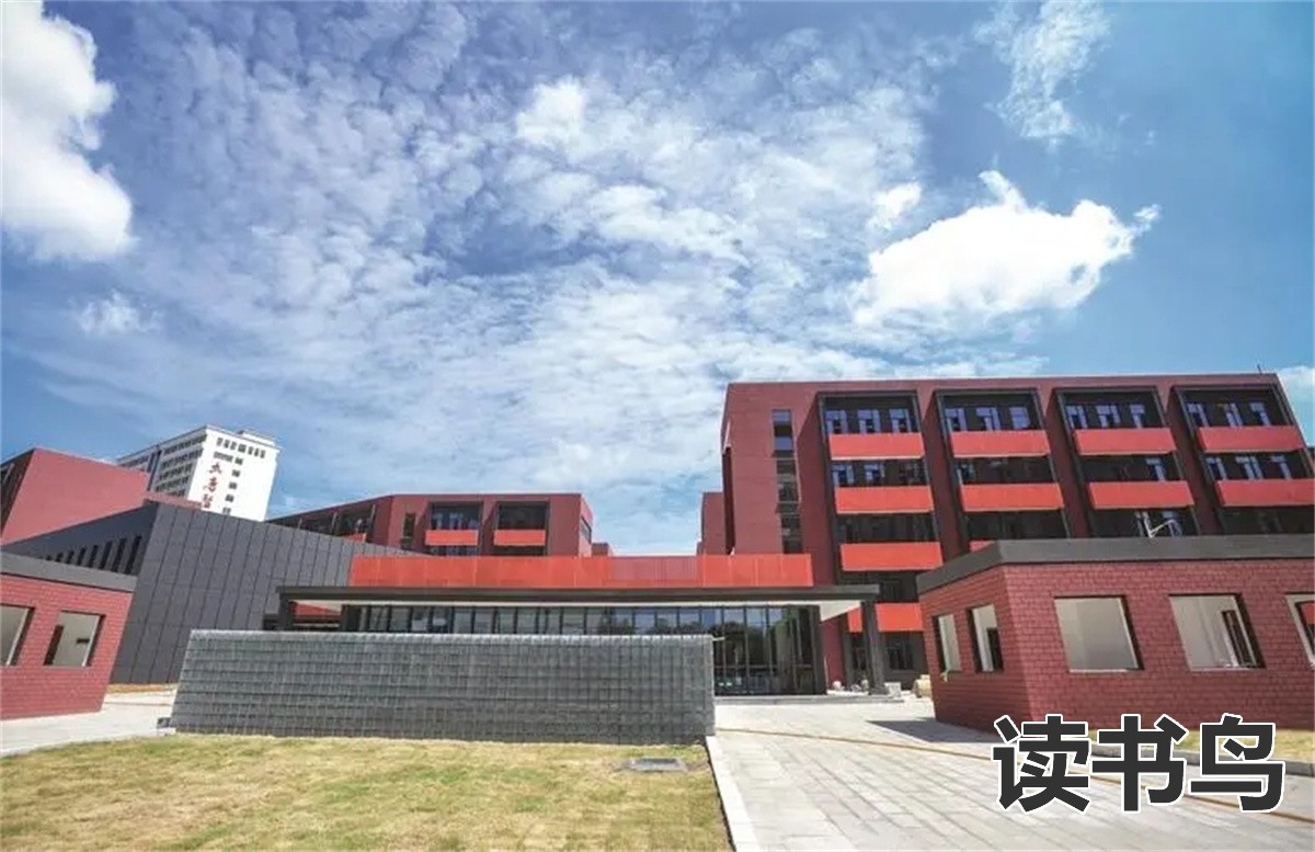 长沙市明达复读学校怎么样（明达复读学校多少钱学费）