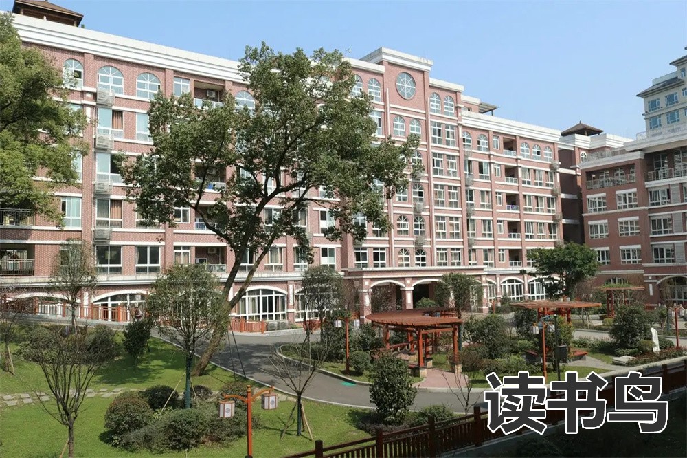 长沙华中涉外职业高中好吗？（是民办职高吗？）