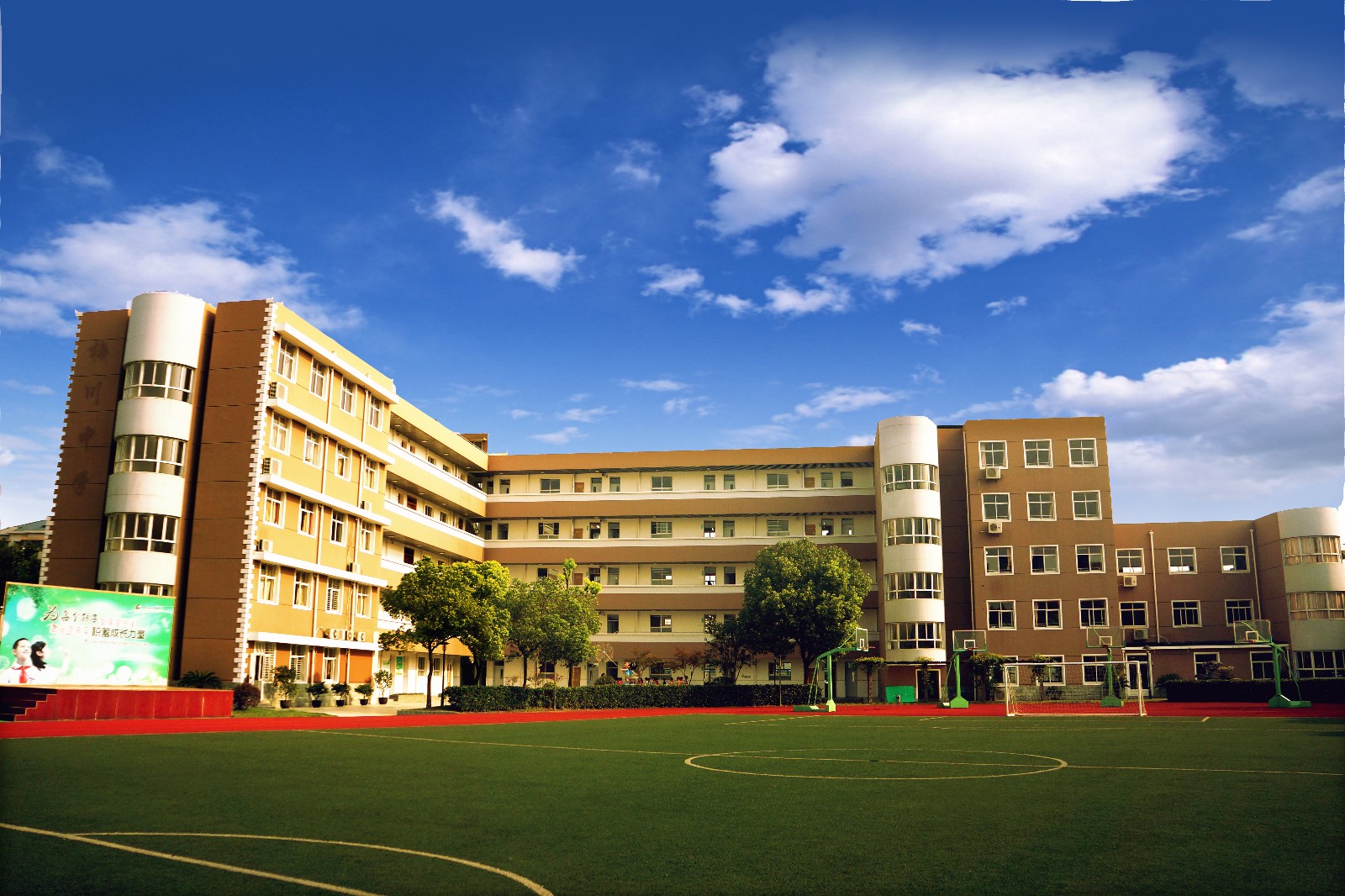 长沙市唯上商务科技学校怎么样？（有哪些热门专业？）