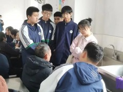 学习雷锋好榜样——17班敬老院慰问活动