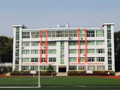 湖南怀化溆浦县比较好的中专学校是哪所？（学校有开设了哪些专业？）
