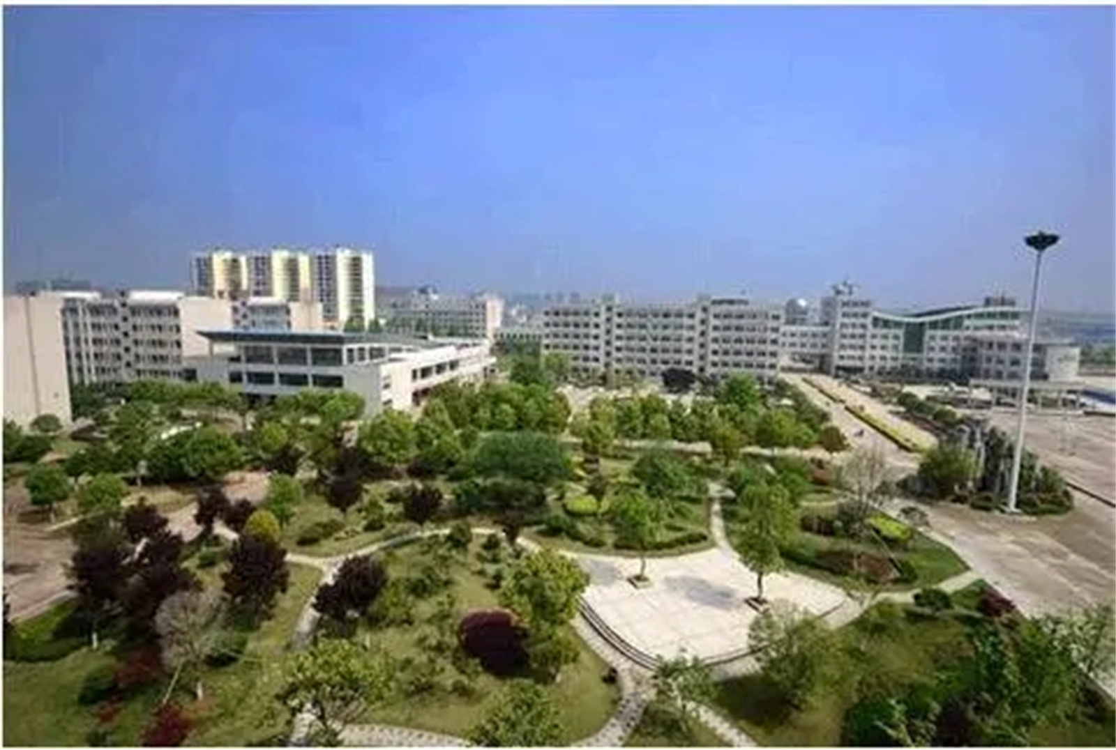湖南省商业技师学院好不好？（学校有酒店管理专业吗？）