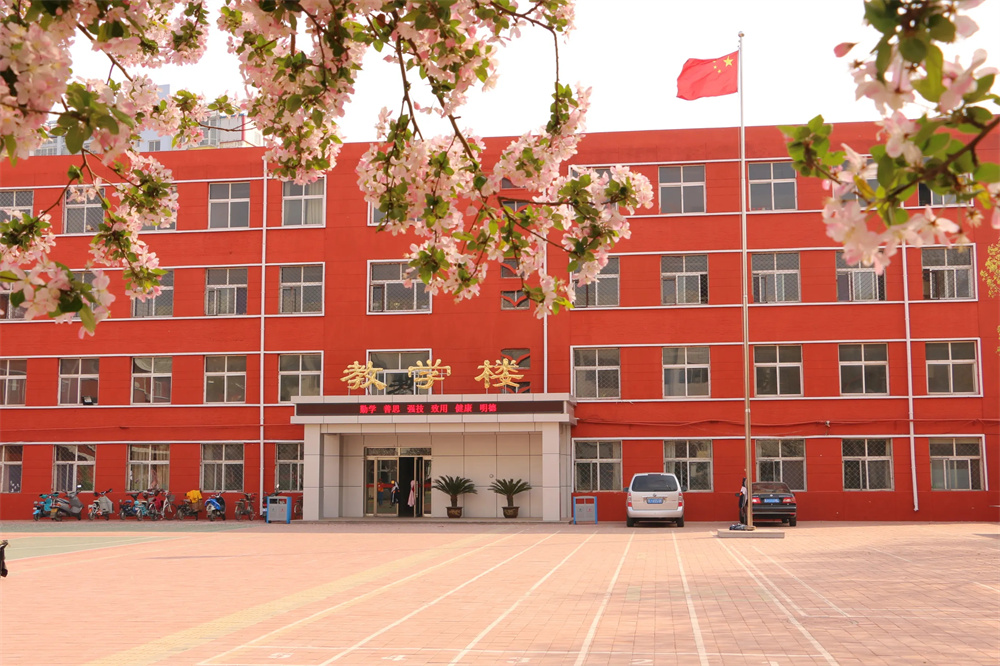 湖南省工业贸易学校报名流程及报名条件怎么样？