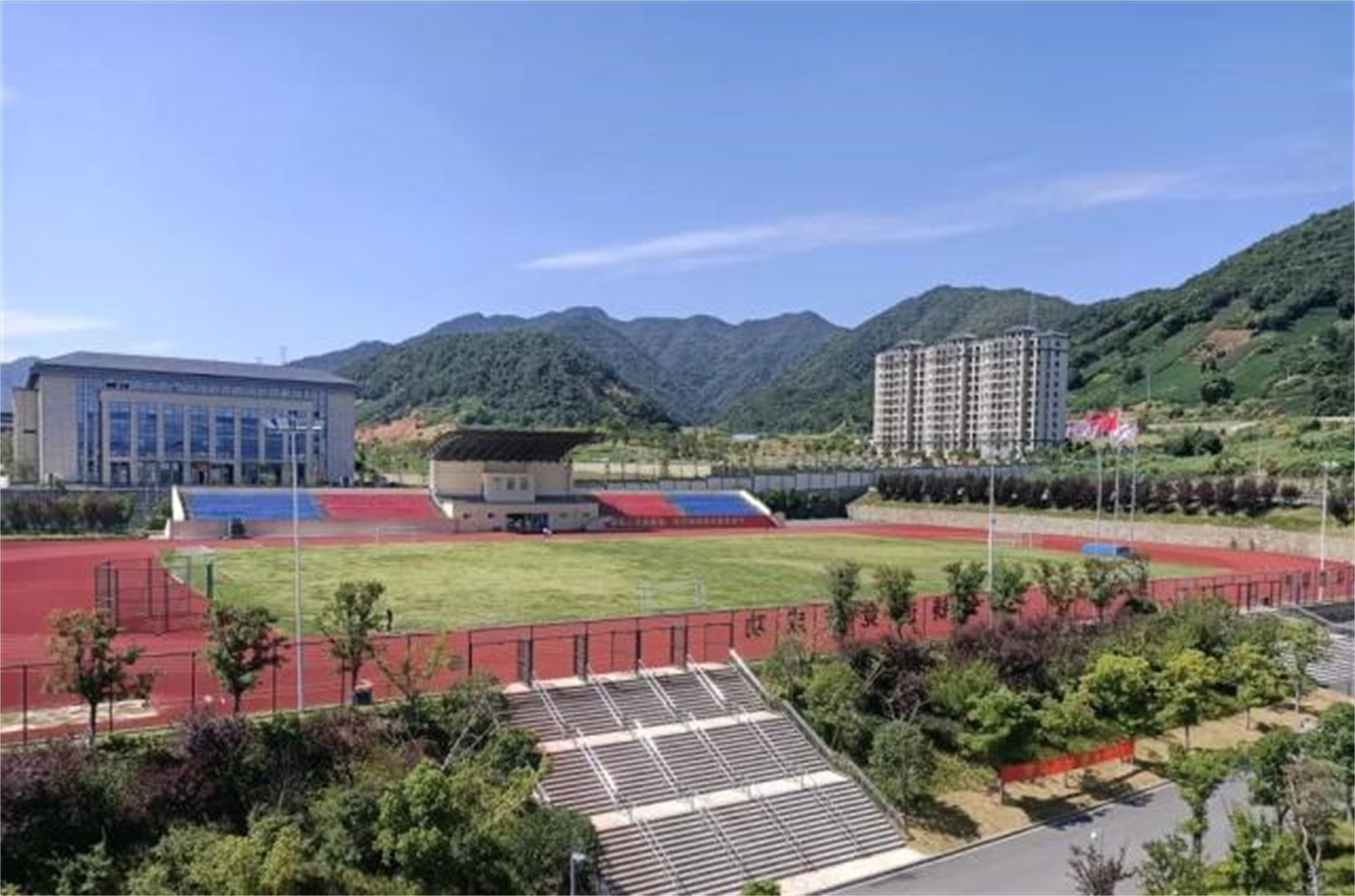 湖南健康学校2022年报考要求是什么？（学校有哪些专业？）