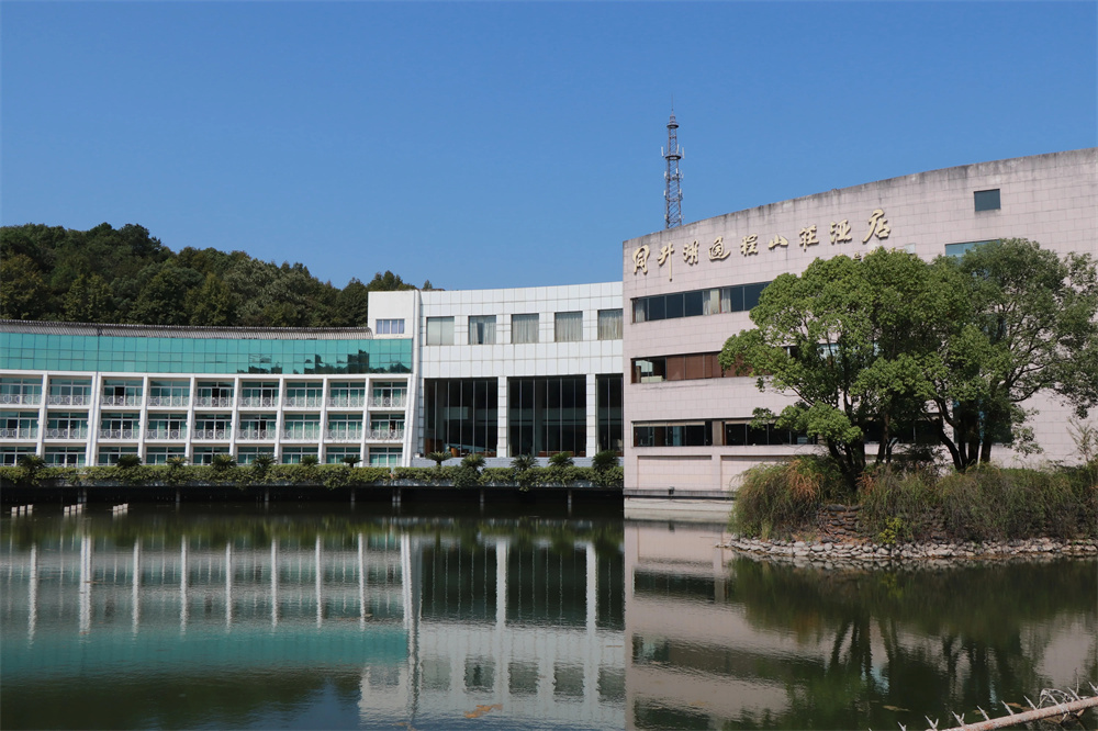 湖南隆回县职业中等专业学校办学理念及办学优势是什么？