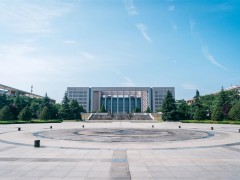 高中女生厌学家长要怎么处理？谈恋爱怎么办