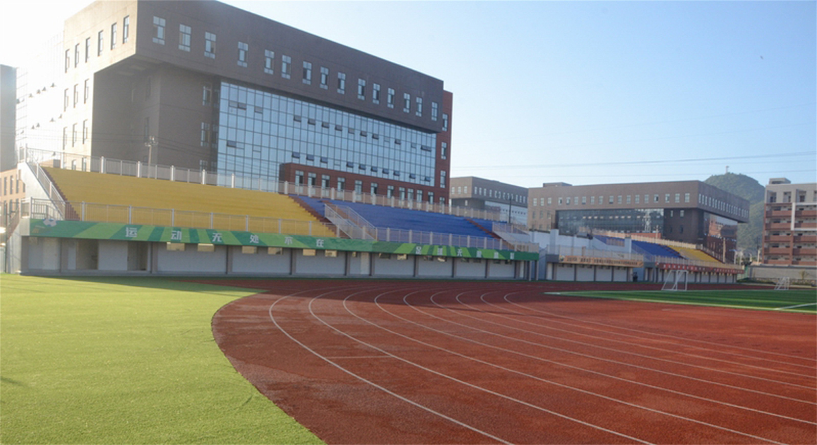 湖南排行榜前十名的复读学校？（长沙市怡雅中学）