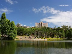 湖南平江楚才复读学费（平江楚才复读学校）