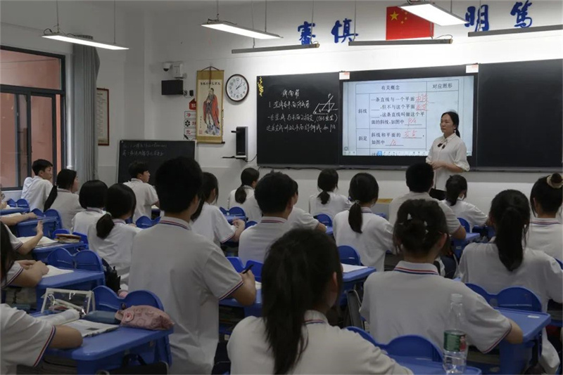  长沙市耀华高级中学环境好不好？