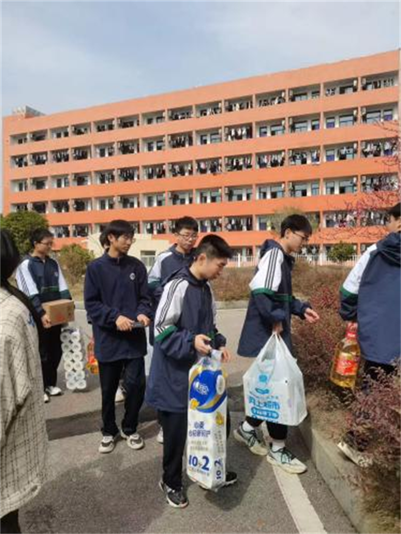  长沙市景雅高级中学复读班老师水平