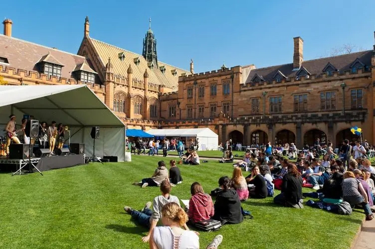 英国留学日常生活要注意哪些问题?（英国留学生活准则）