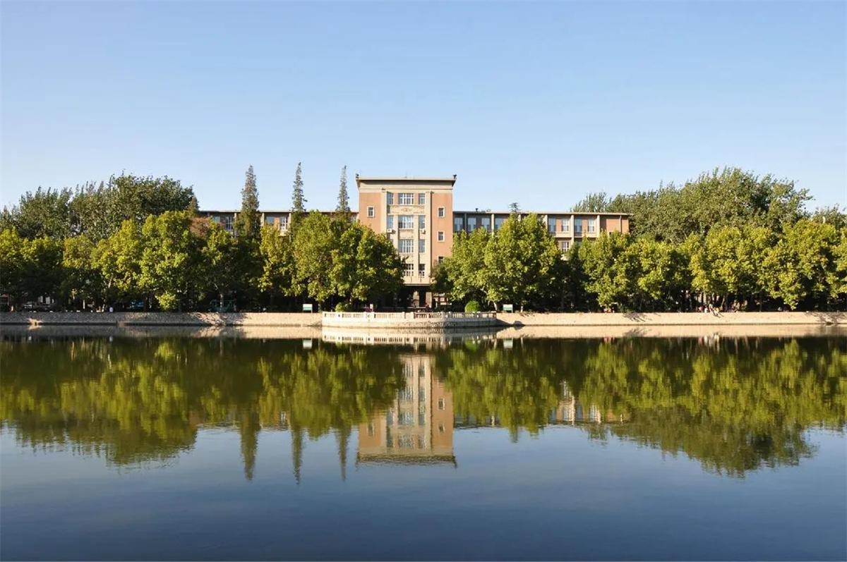 湘潭垣鑫高级中学好不好，湘潭垣鑫高级中学面积多少