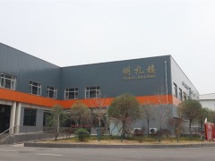芙蓉高级中学校服图片女的有吗？