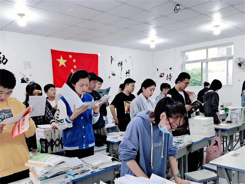 _张家界复读学校地址_张家界读书要什么条件