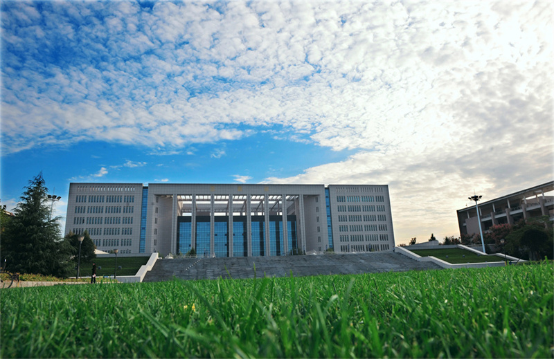 _益阳市育英高考复读学校_益阳市复读学校