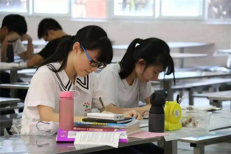 益阳育英复读学校地址_湖南益阳育英学校_