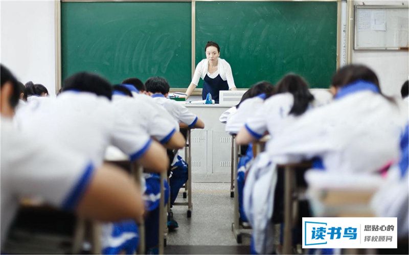 艺考生想复读怎么考大学 谁能回答下？