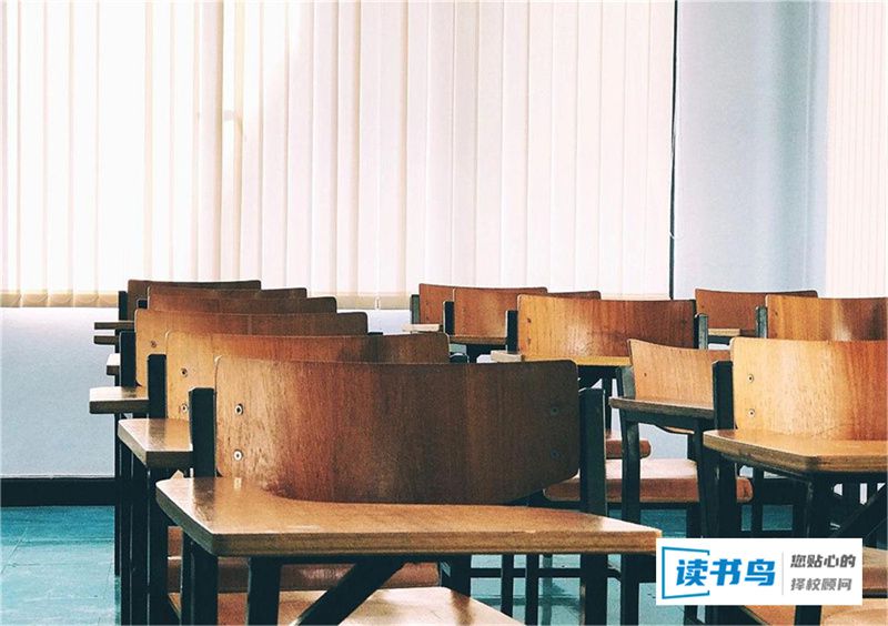 思沁复读学校复读生寒暑假补课嘛?复读条件如何?